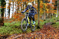 mountainbiker-downhill-9501
