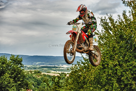 motocross-driver-jumping